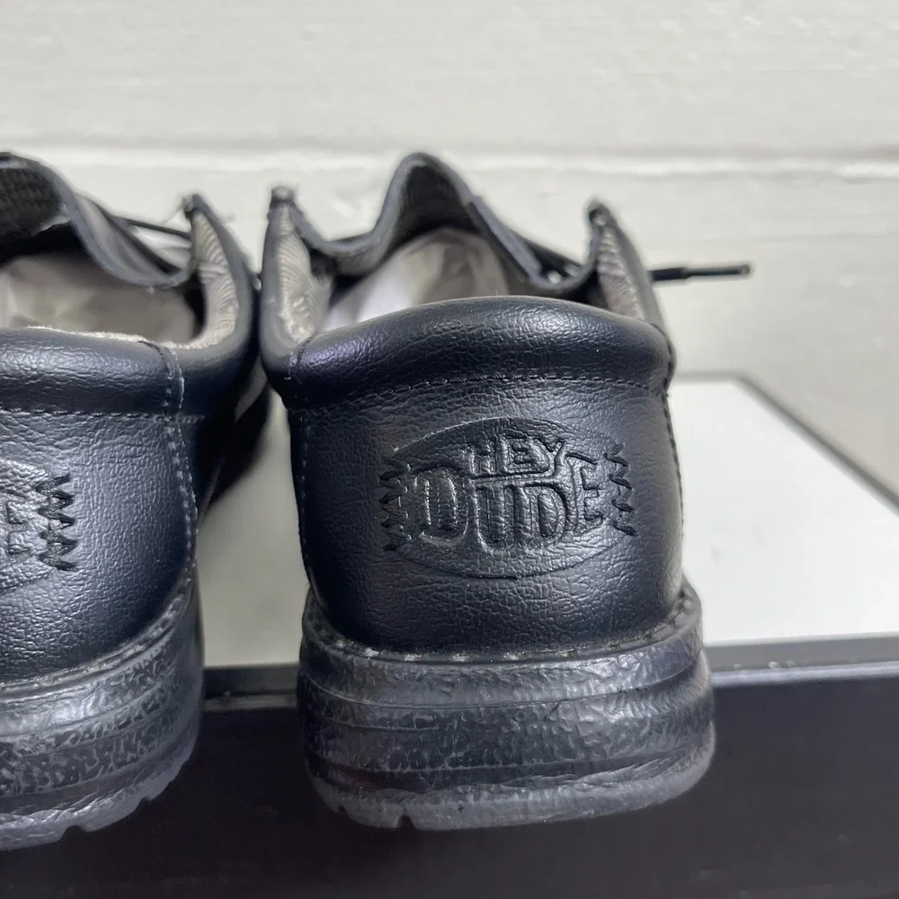 Hey Dude Wally Youth Mono Leather Youth Size US 6Y/38 EU